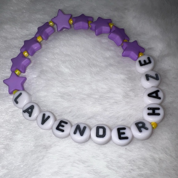 Taylor Swift Eras Tour Friendship Bracelet - Picture 2 of 4